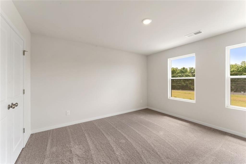 1331 Farmers Loop