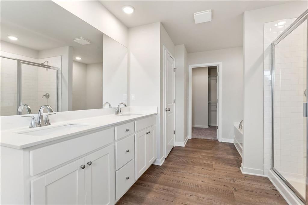 1331 Farmers Loop