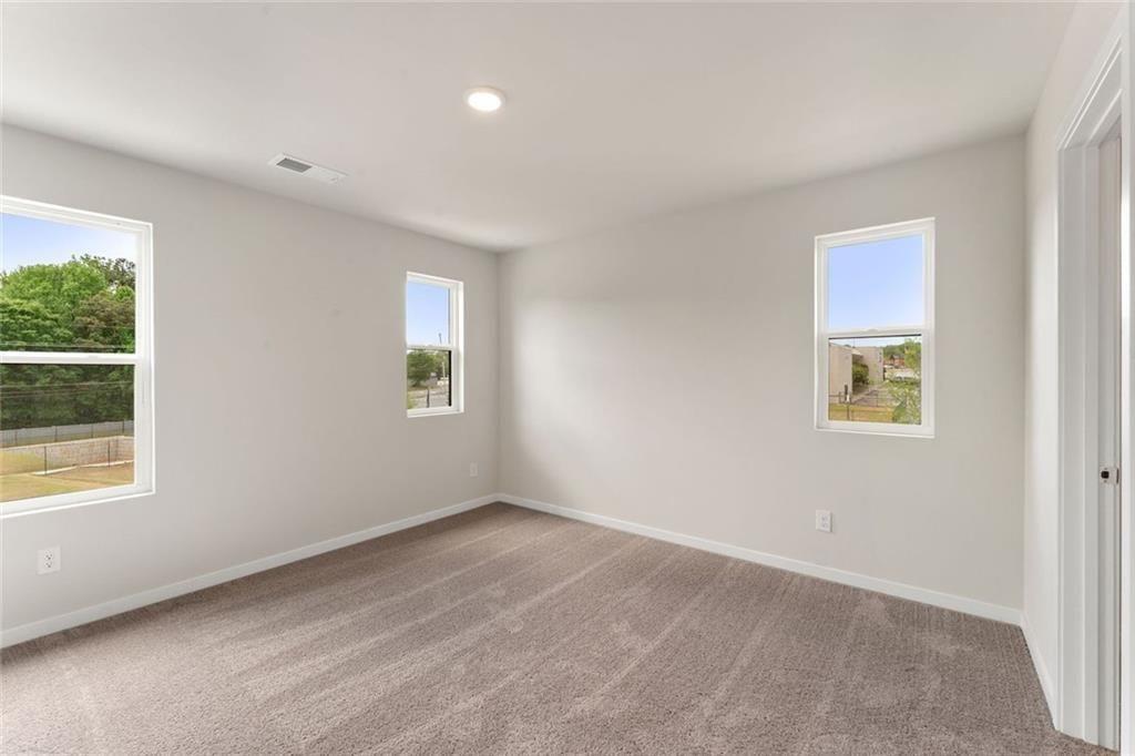 1331 Farmers Loop