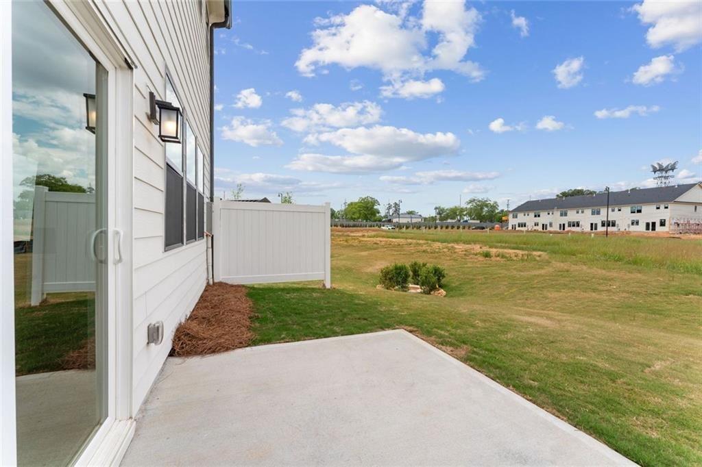 1331 Farmers Loop
