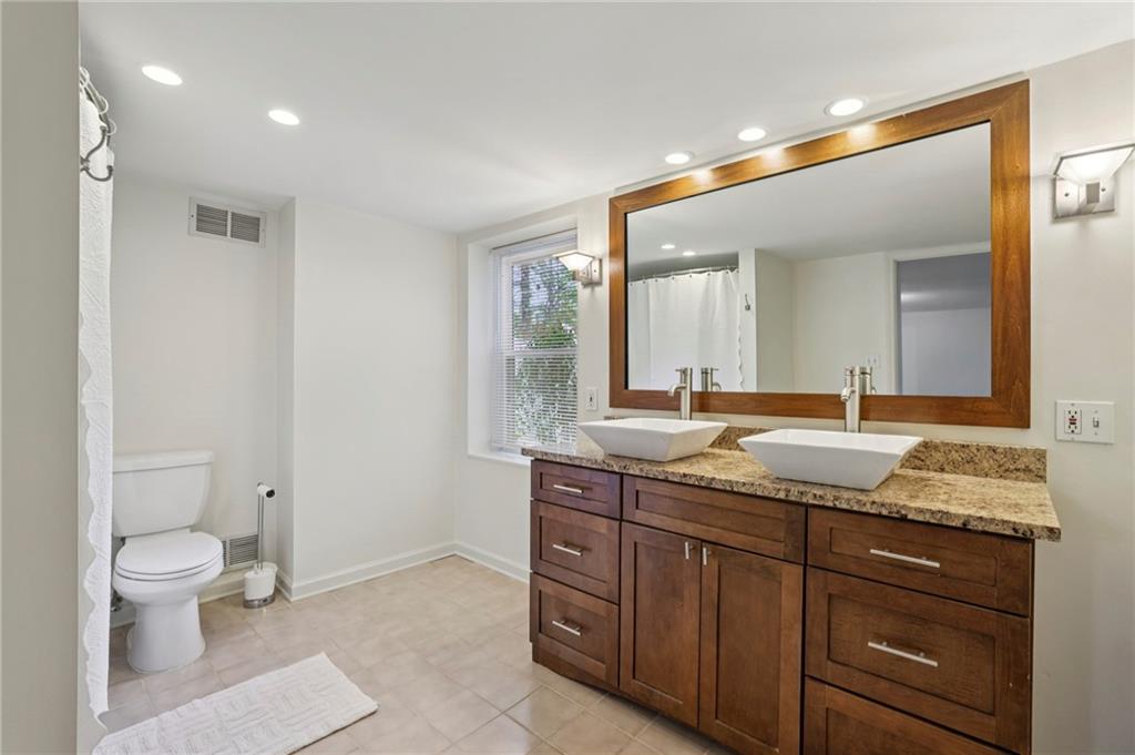 2117 Howell Mill Road NW