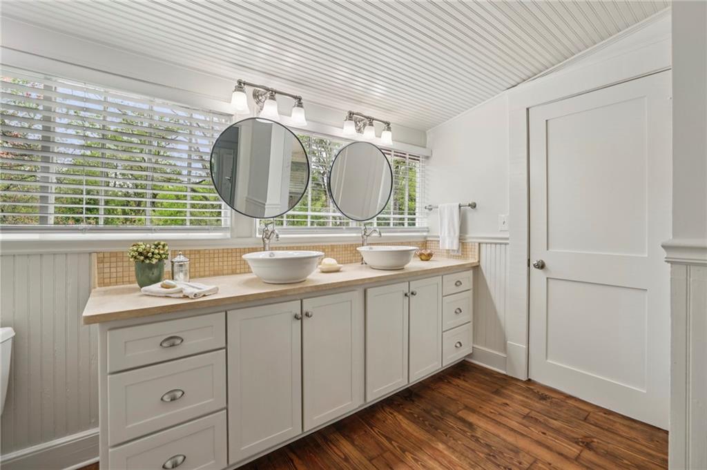 2117 Howell Mill Road NW