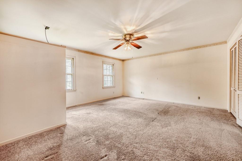 1240 Hampton Hall Drive NE