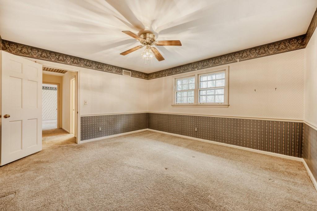 1240 Hampton Hall Drive NE