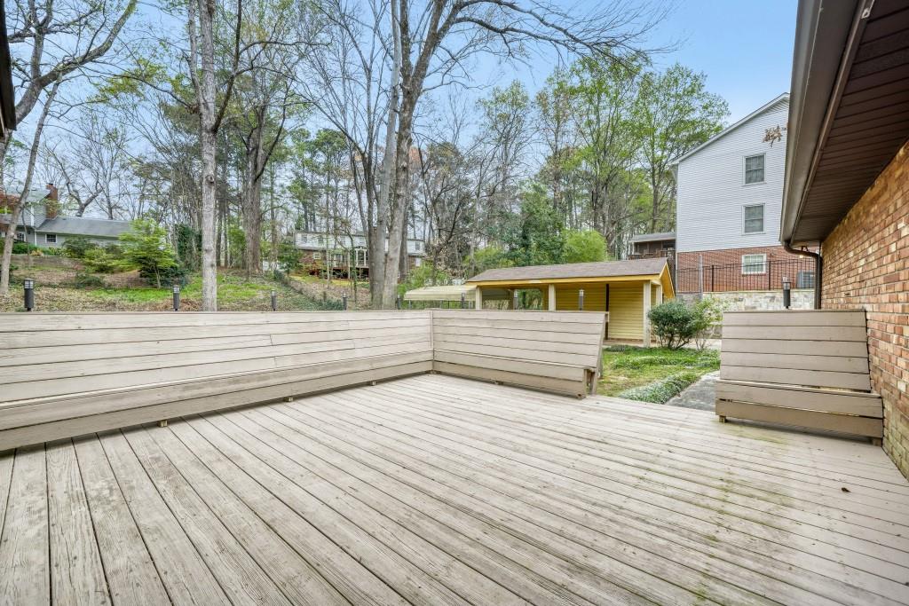 1240 Hampton Hall Drive NE