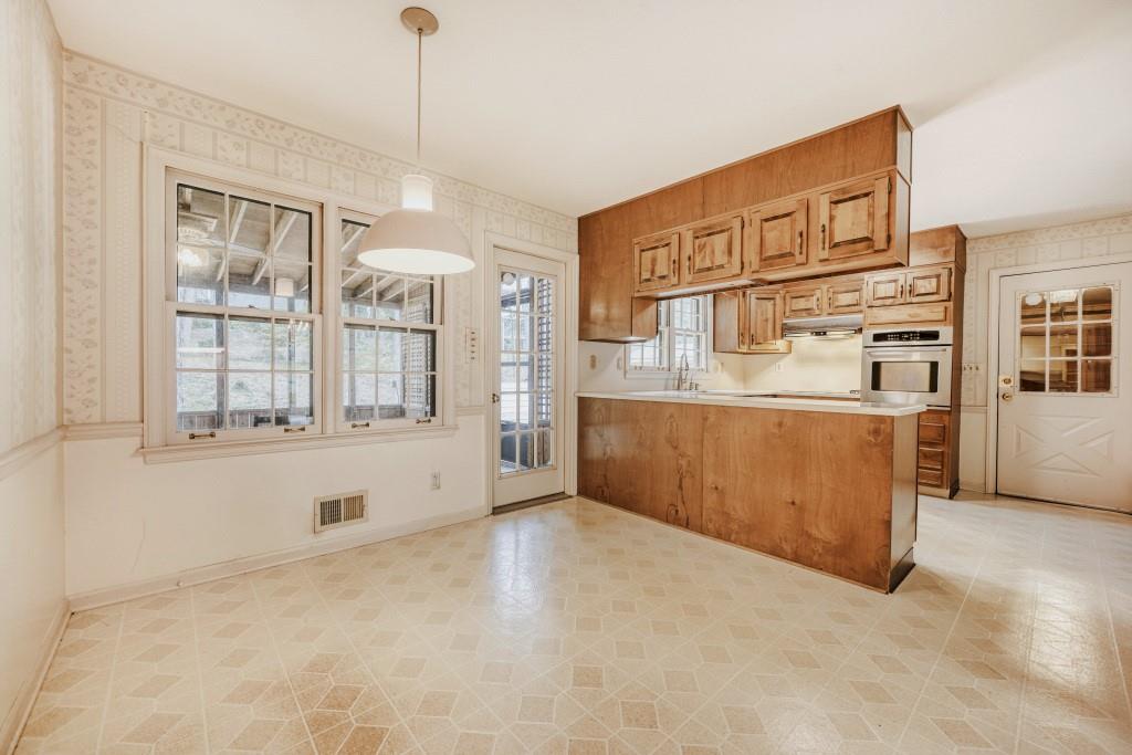 1240 Hampton Hall Drive NE