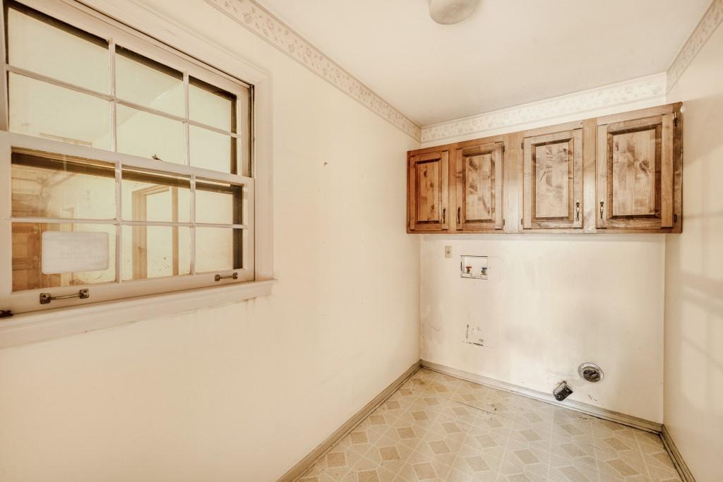 1240 Hampton Hall Drive NE