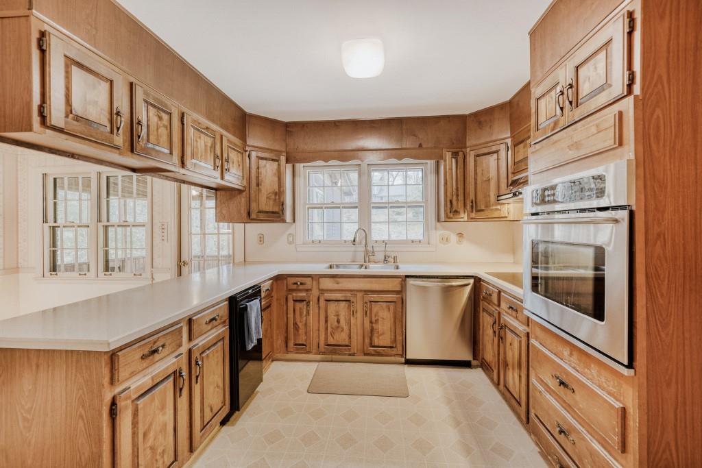 1240 Hampton Hall Drive NE