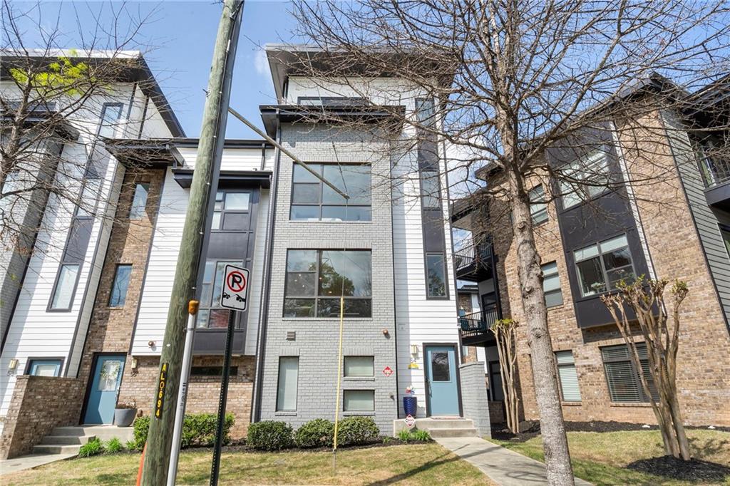 54 Moda Lane