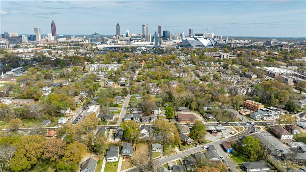 965 Mayson Turner Road NW