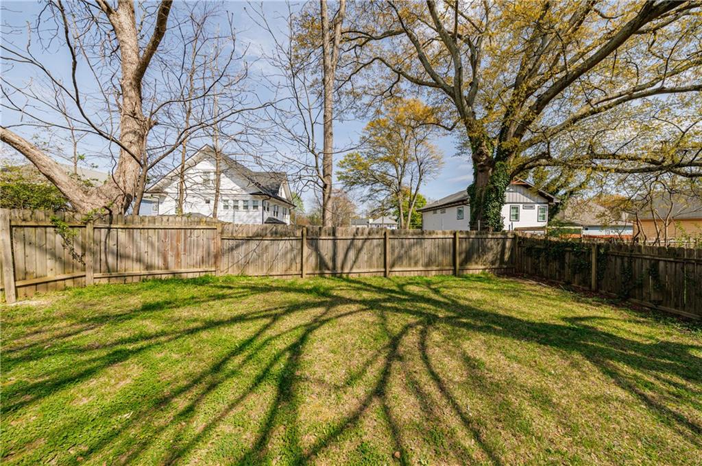 965 Mayson Turner Road NW