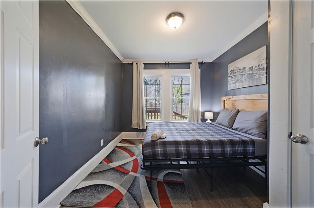 965 Mayson Turner Road NW