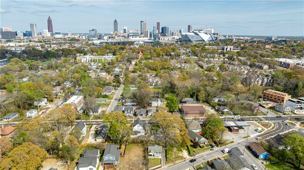 965 Mayson Turner Road NW