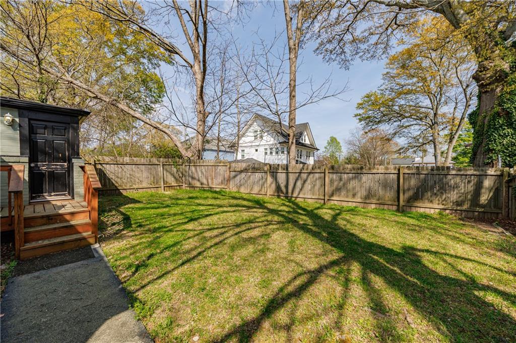 965 Mayson Turner Road NW