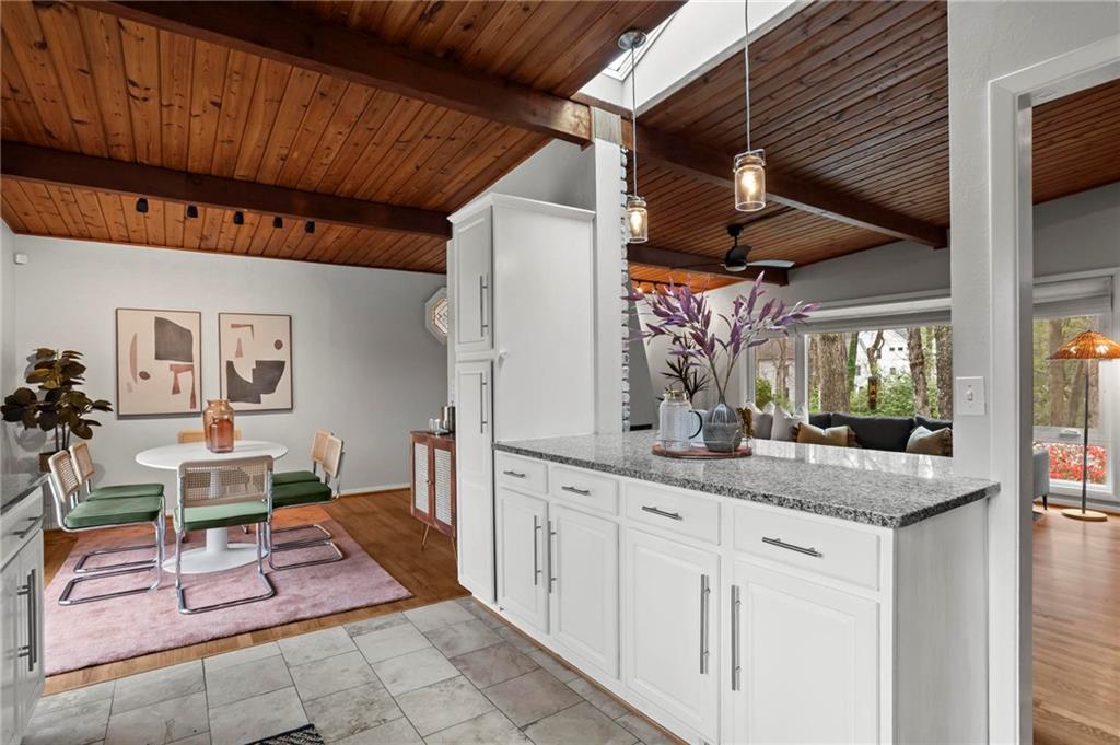 1696 Wawona Terrace NE