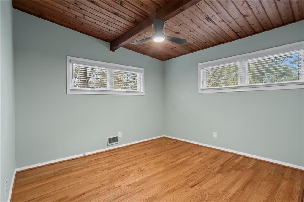 1696 Wawona Terrace NE