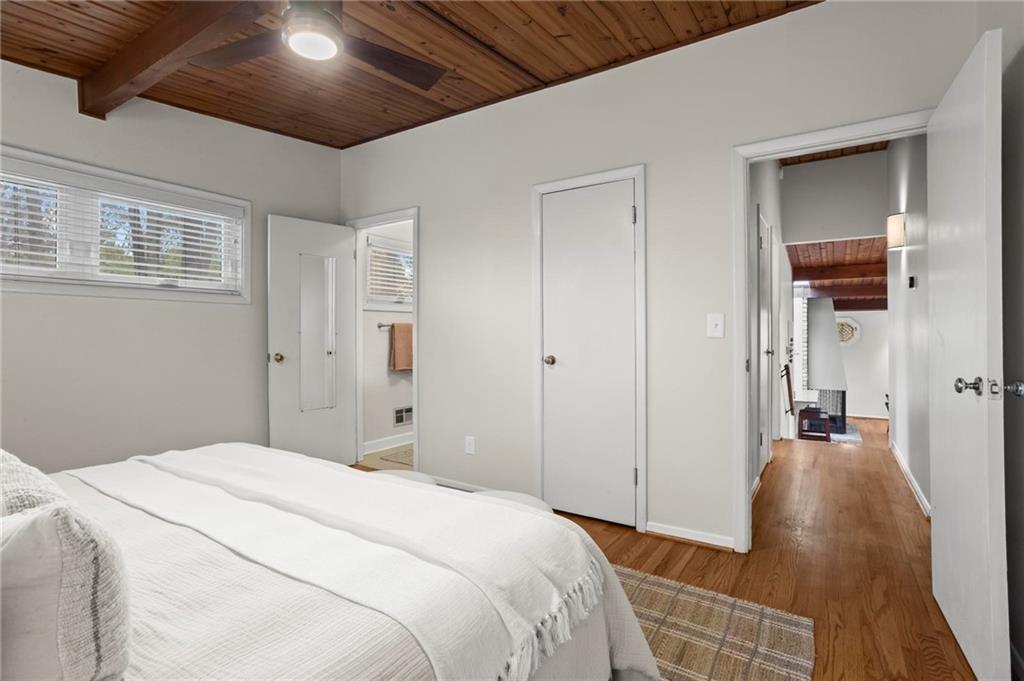 1696 Wawona Terrace NE