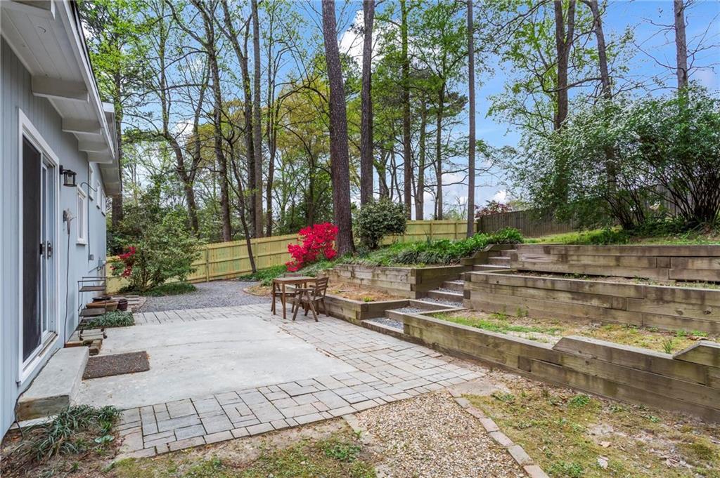 1696 Wawona Terrace NE