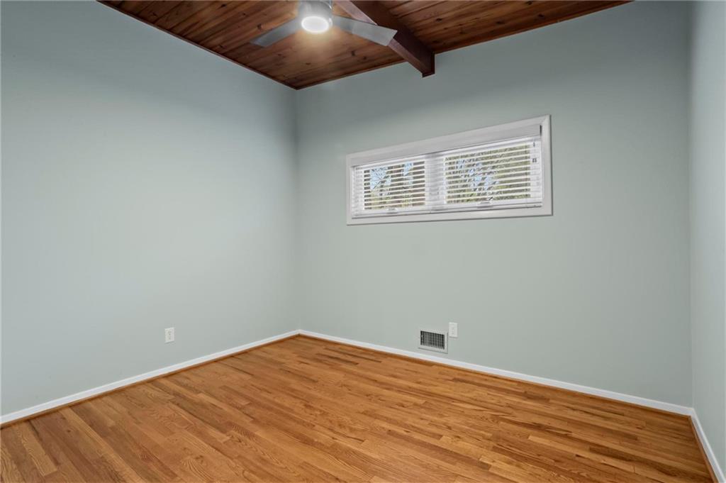 1696 Wawona Terrace NE