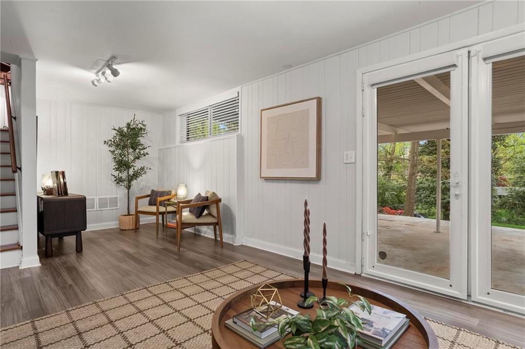 1696 Wawona Terrace NE