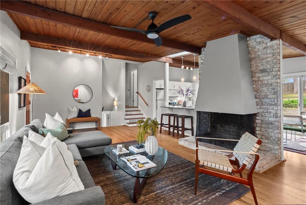 1696 Wawona Terrace NE