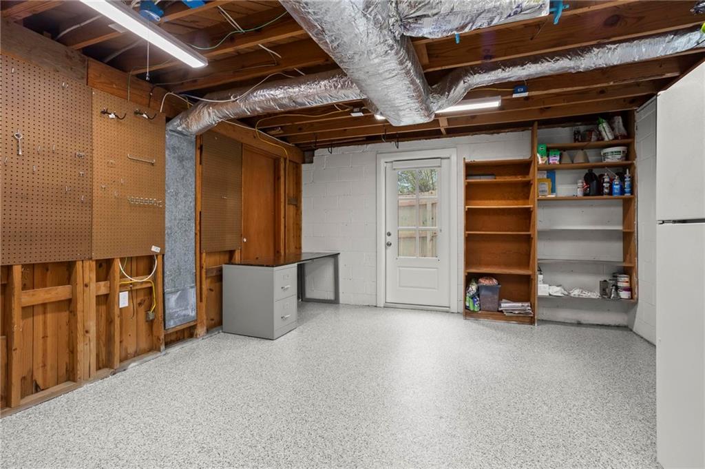 1696 Wawona Terrace NE