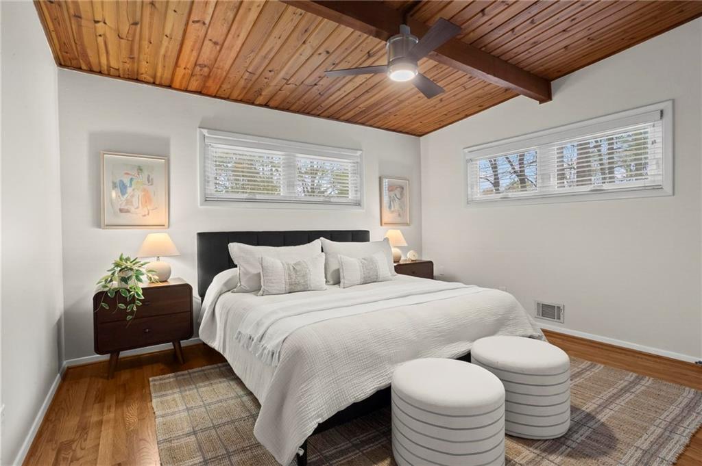 1696 Wawona Terrace NE