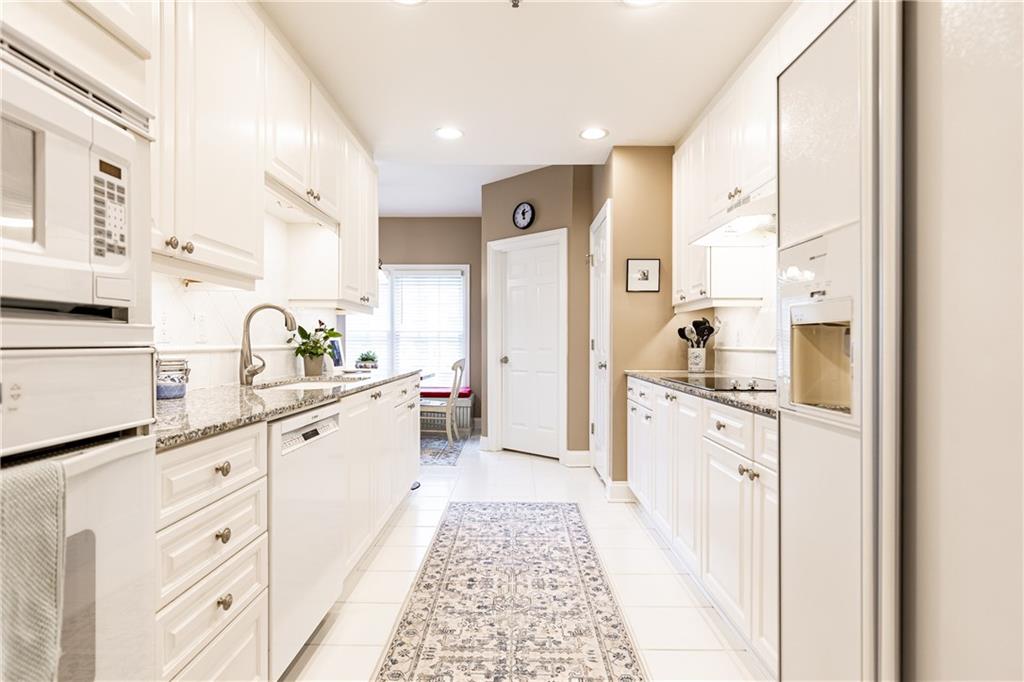 211 Colonial Homes Drive NW Unit 2508