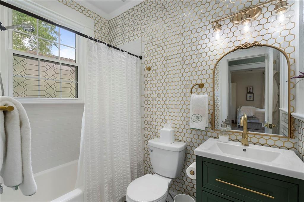 21 Peachtree Memorial Drive NW Unit 4