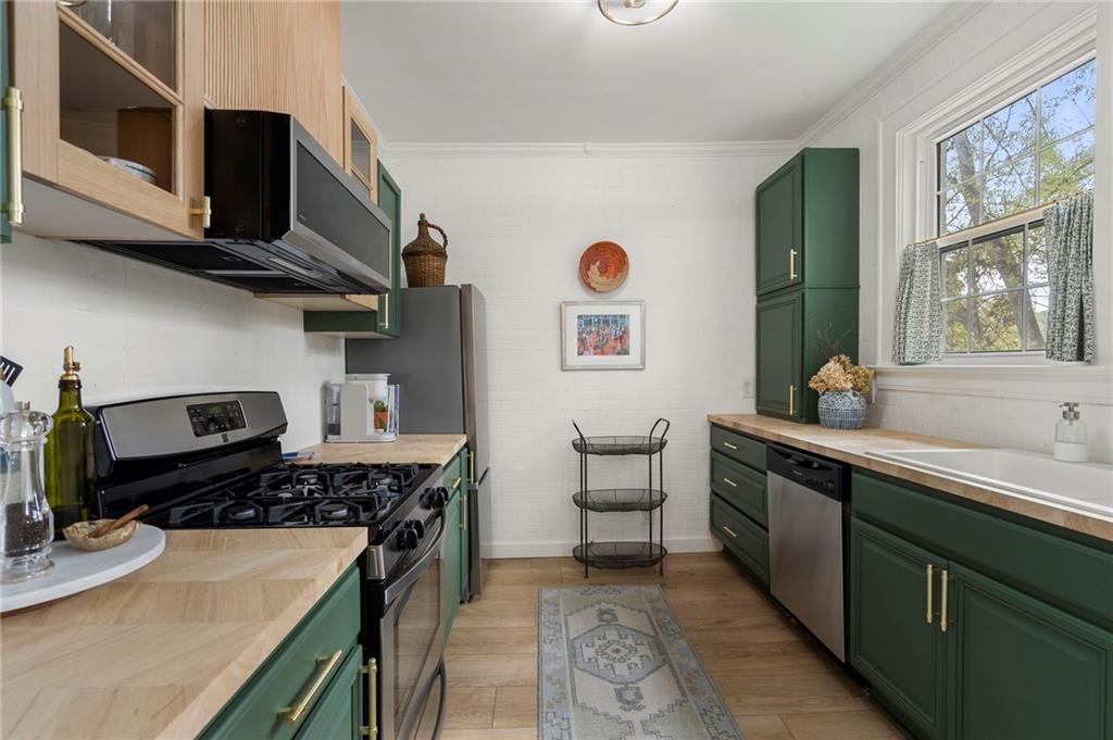 21 Peachtree Memorial Drive NW Unit 4