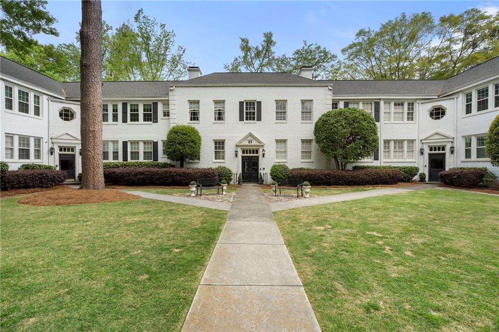 21 Peachtree Memorial Drive NW Unit 4