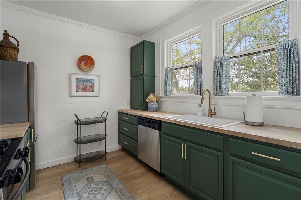 21 Peachtree Memorial Drive NW Unit 4