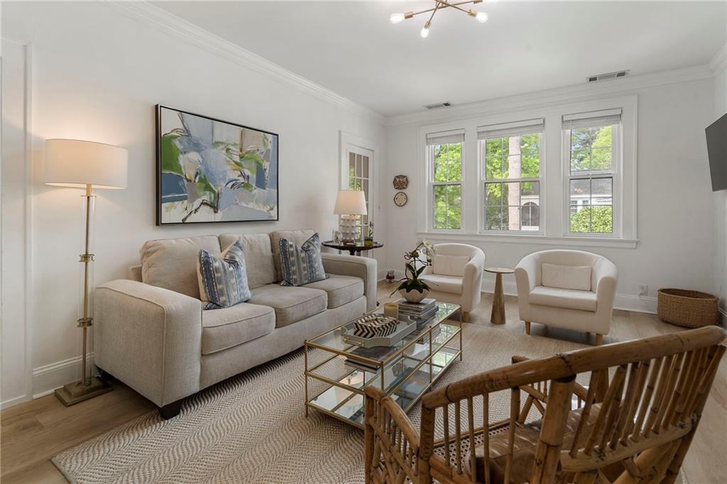 21 Peachtree Memorial Drive NW Unit 4