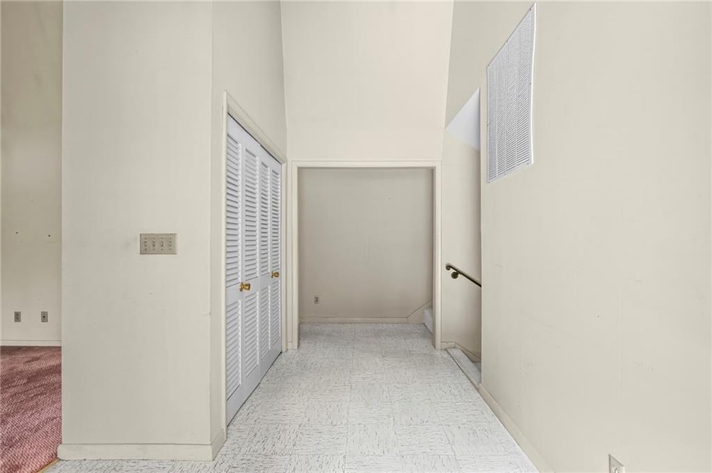 675 Weatherly lane Lane