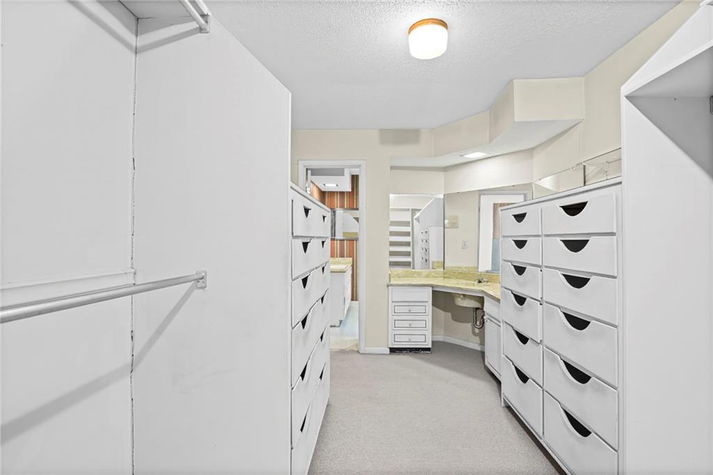 675 Weatherly lane Lane