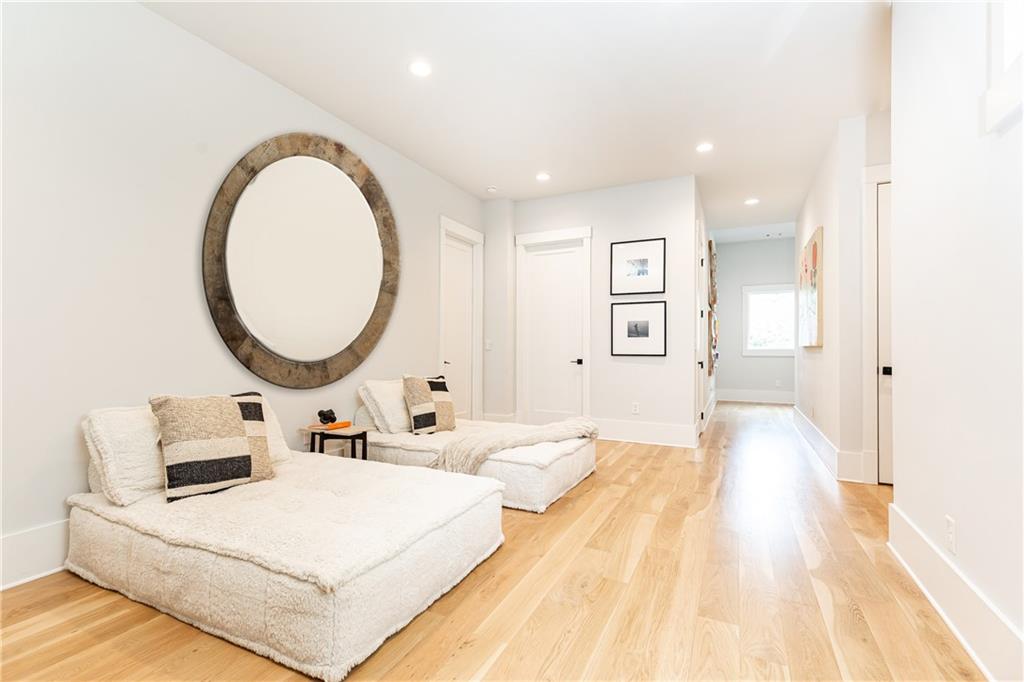 4415 Blackland Drive NE