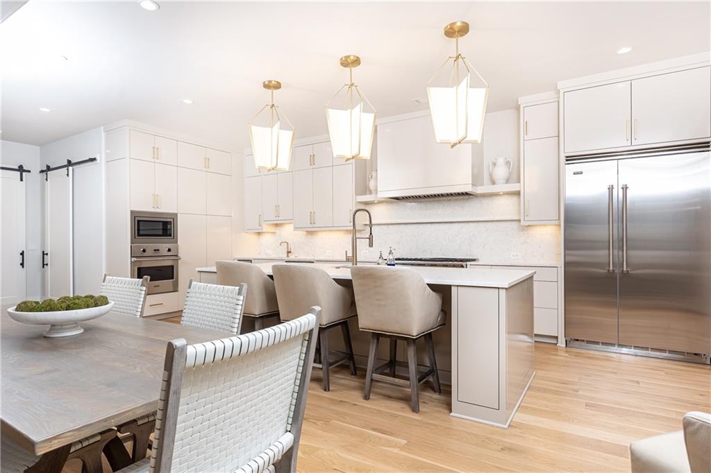 4415 Blackland Drive NE