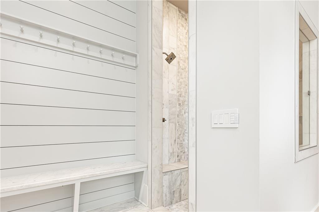 4415 Blackland Drive NE