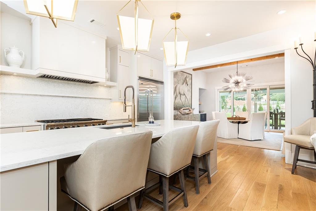 4415 Blackland Drive NE