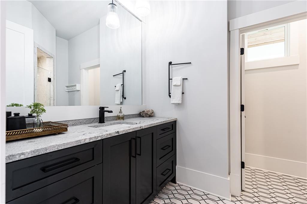 4415 Blackland Drive NE