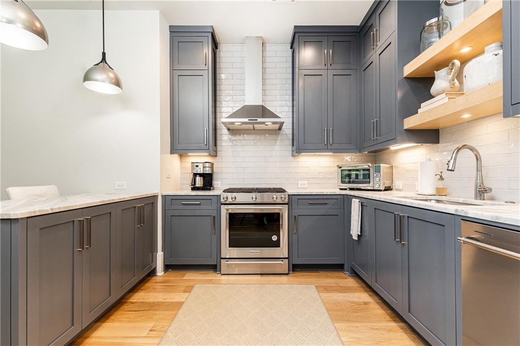 4415 Blackland Drive NE