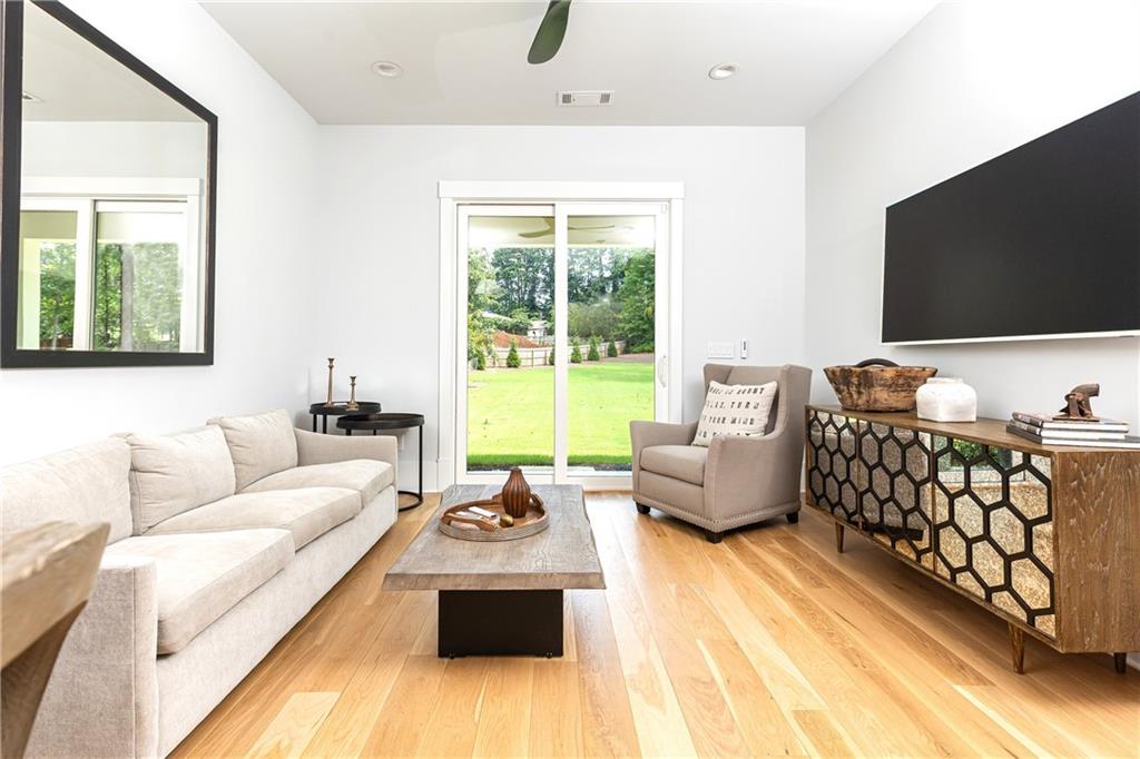 4415 Blackland Drive NE