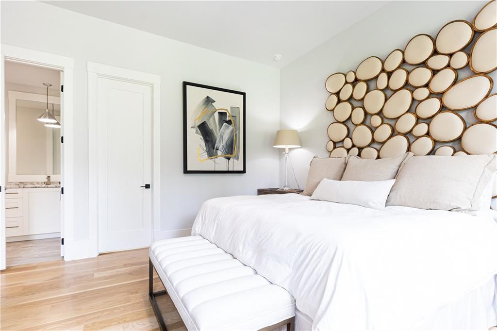 4415 Blackland Drive NE