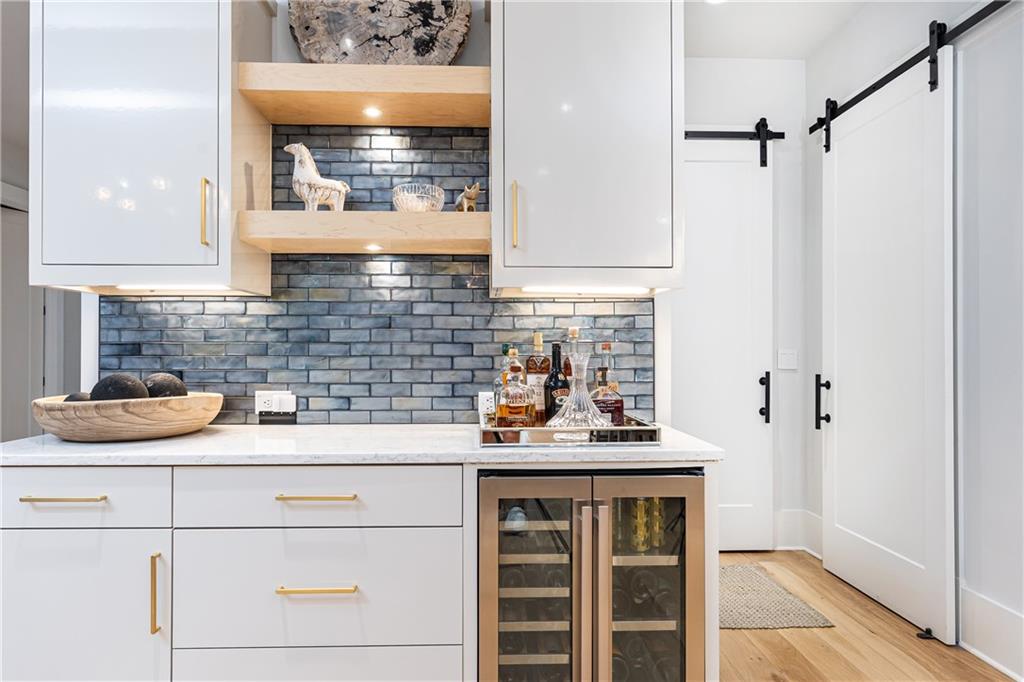 4415 Blackland Drive NE