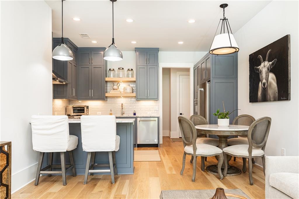 4415 Blackland Drive NE