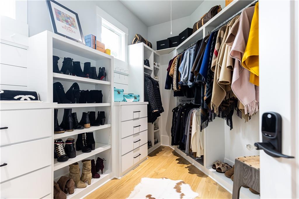 4415 Blackland Drive NE