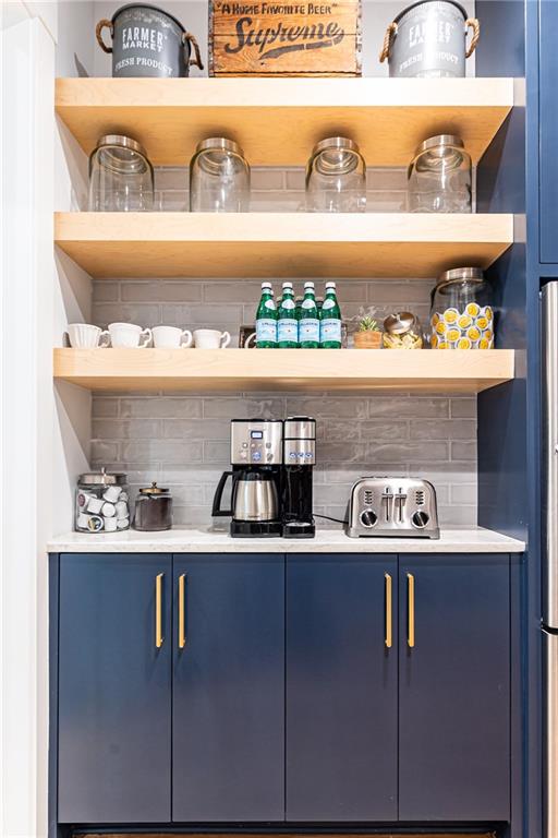 4415 Blackland Drive NE