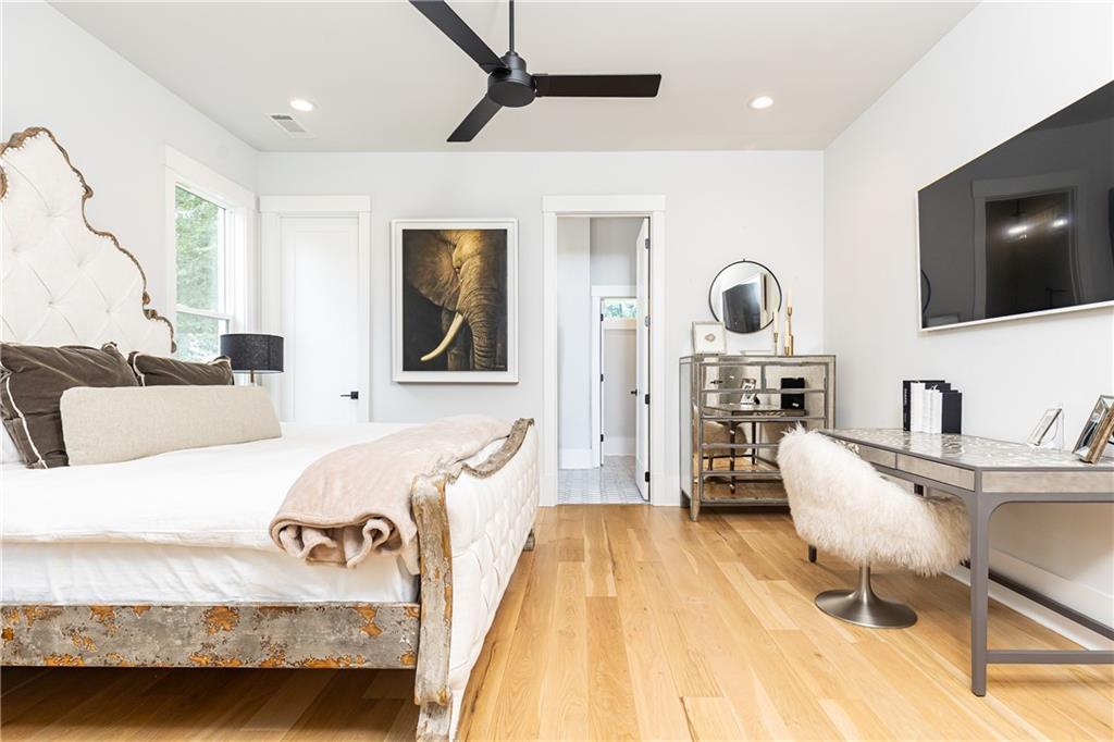 4415 Blackland Drive NE