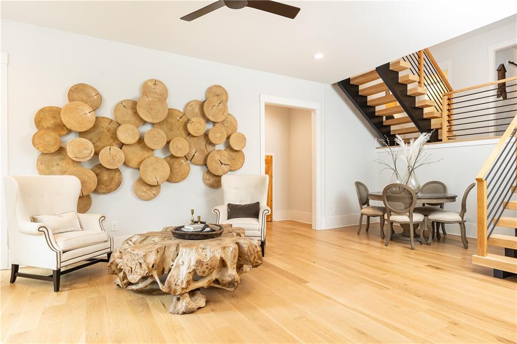 4415 Blackland Drive NE