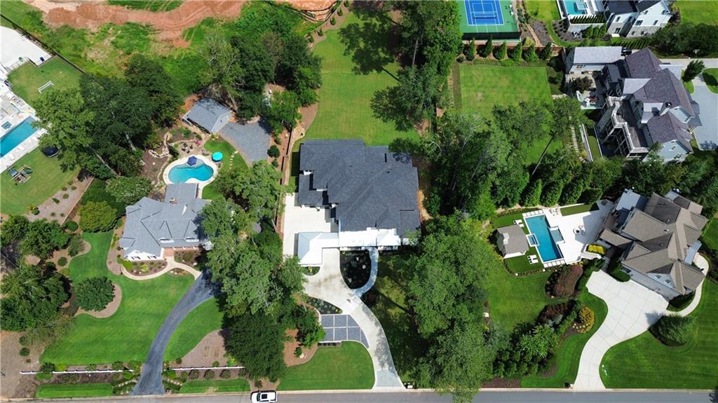 4415 Blackland Drive NE